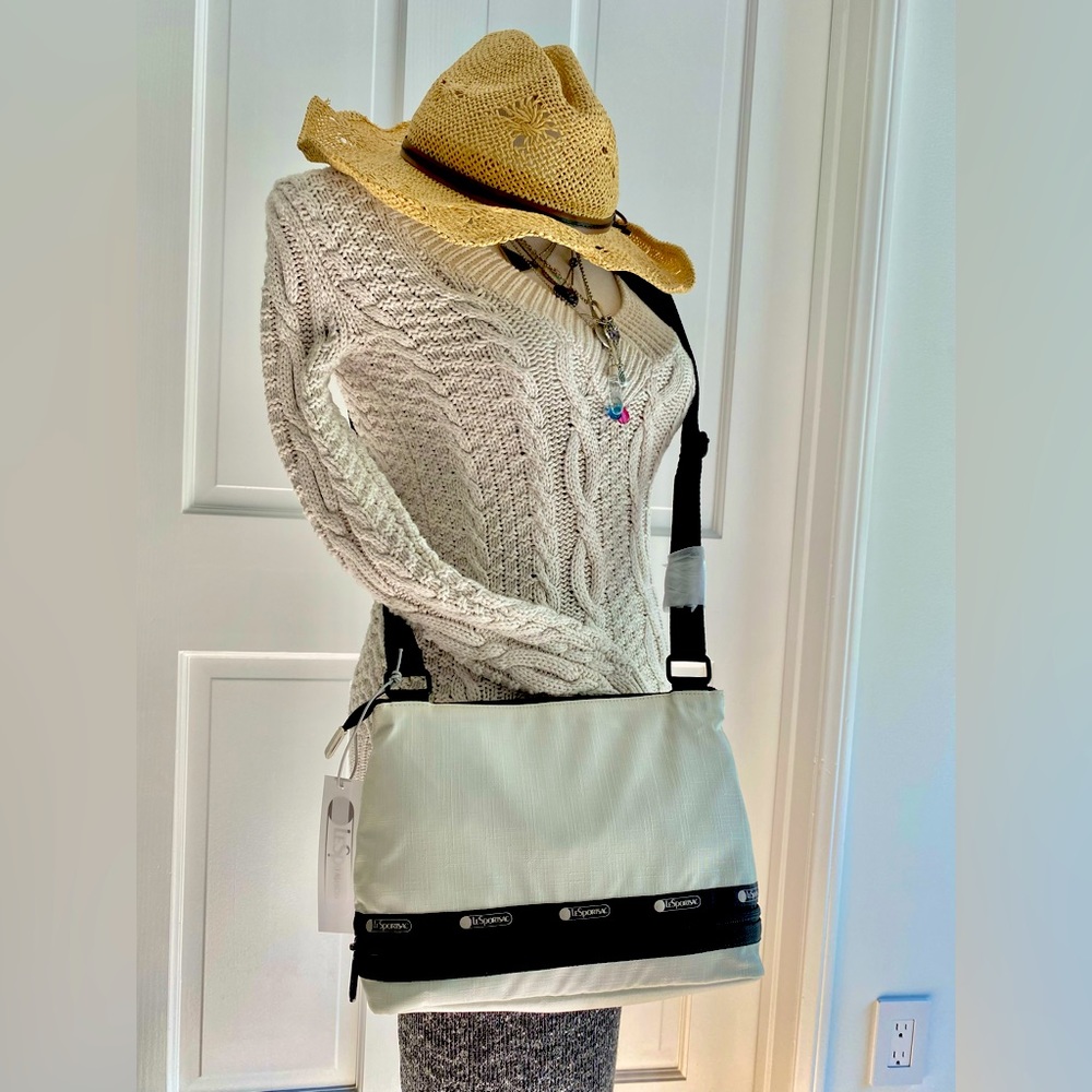 🆕 LeSportSac Colette Expandable Crossbody Bag